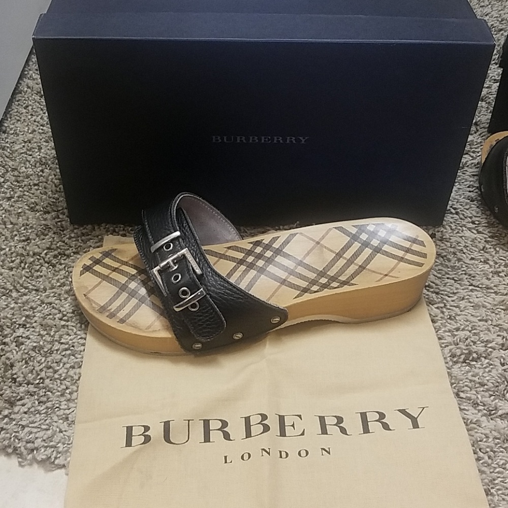 Burberry sandals